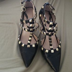 Bcbg snake print rock stud pumps
